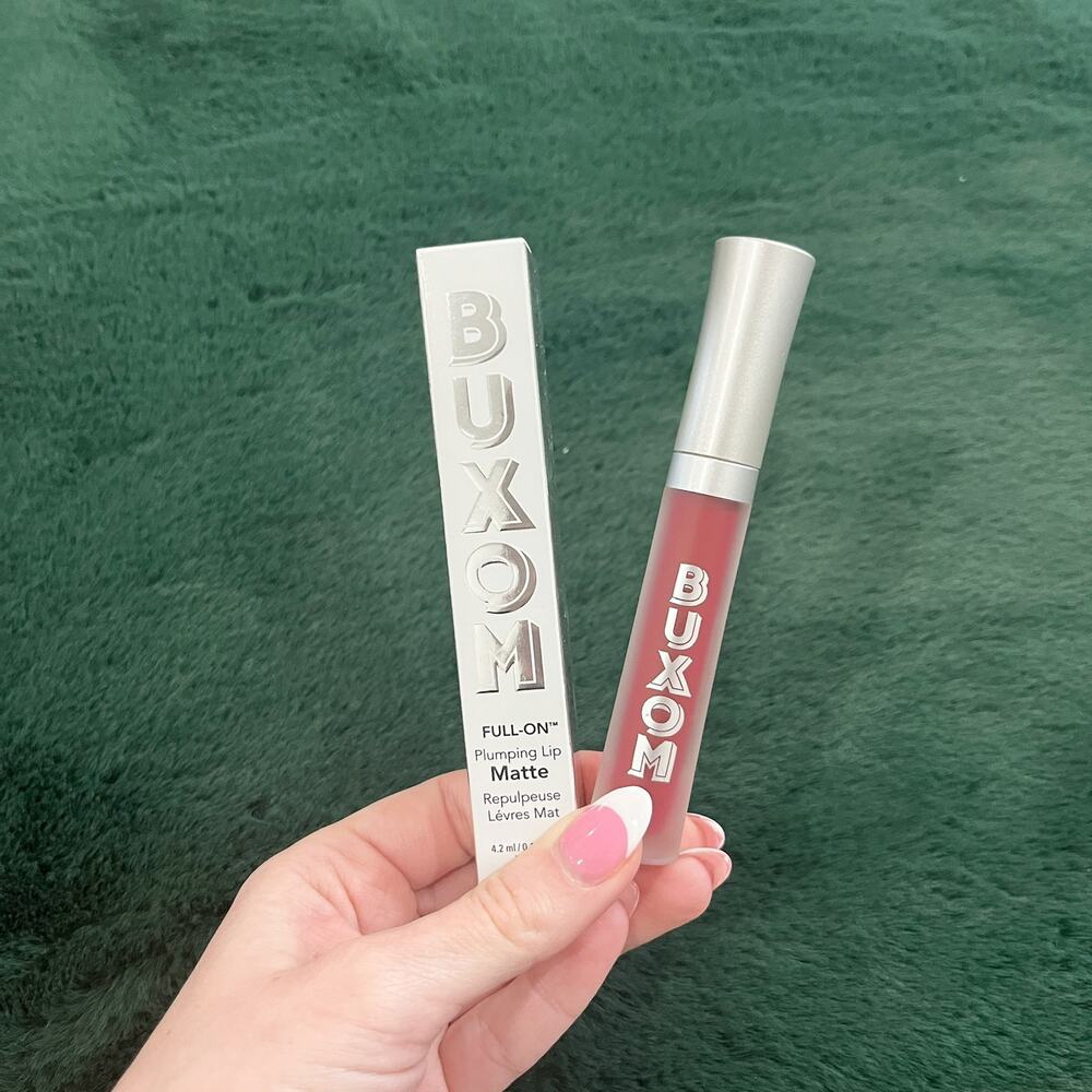 NEW Buxom Full On Plumping Matte Lip Creme in Party Hopping Purple